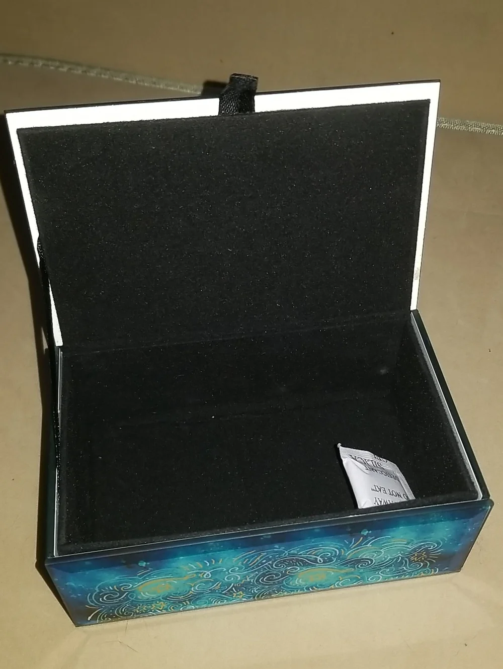 Glass, Velvet-Lined Jewelry Box w/Unicorn